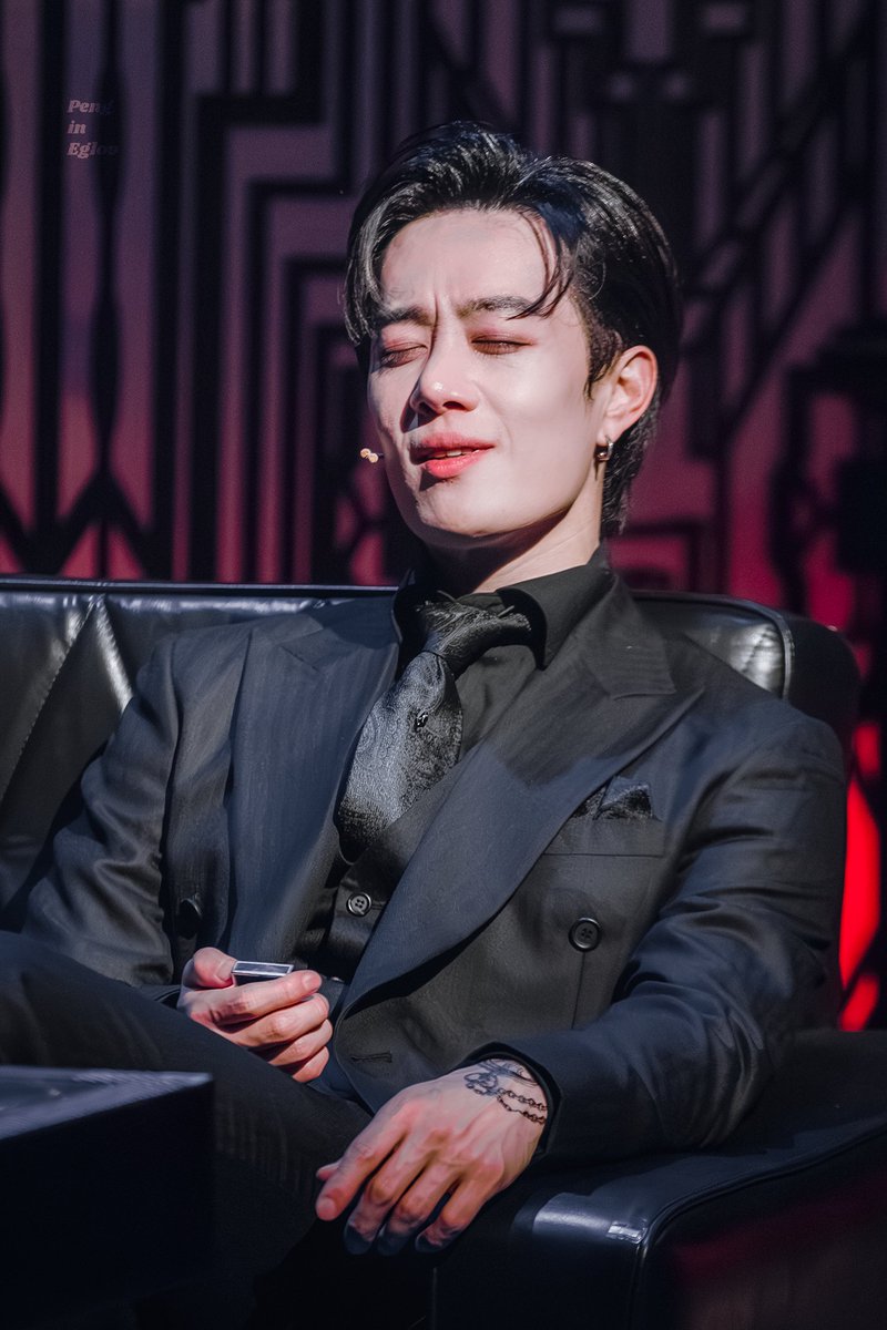 ❄️𝑷𝑬𝑵𝑮 𝑰𝑵 𝑬𝑮𝑳𝑶𝑶 tweet media