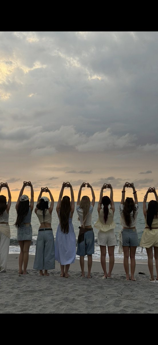 Silnt_23's tweet photo. @kconusa I Manifest that #BINI will perform in KCON LA🥰🥰 https://t.co/qzl8T3aSlo