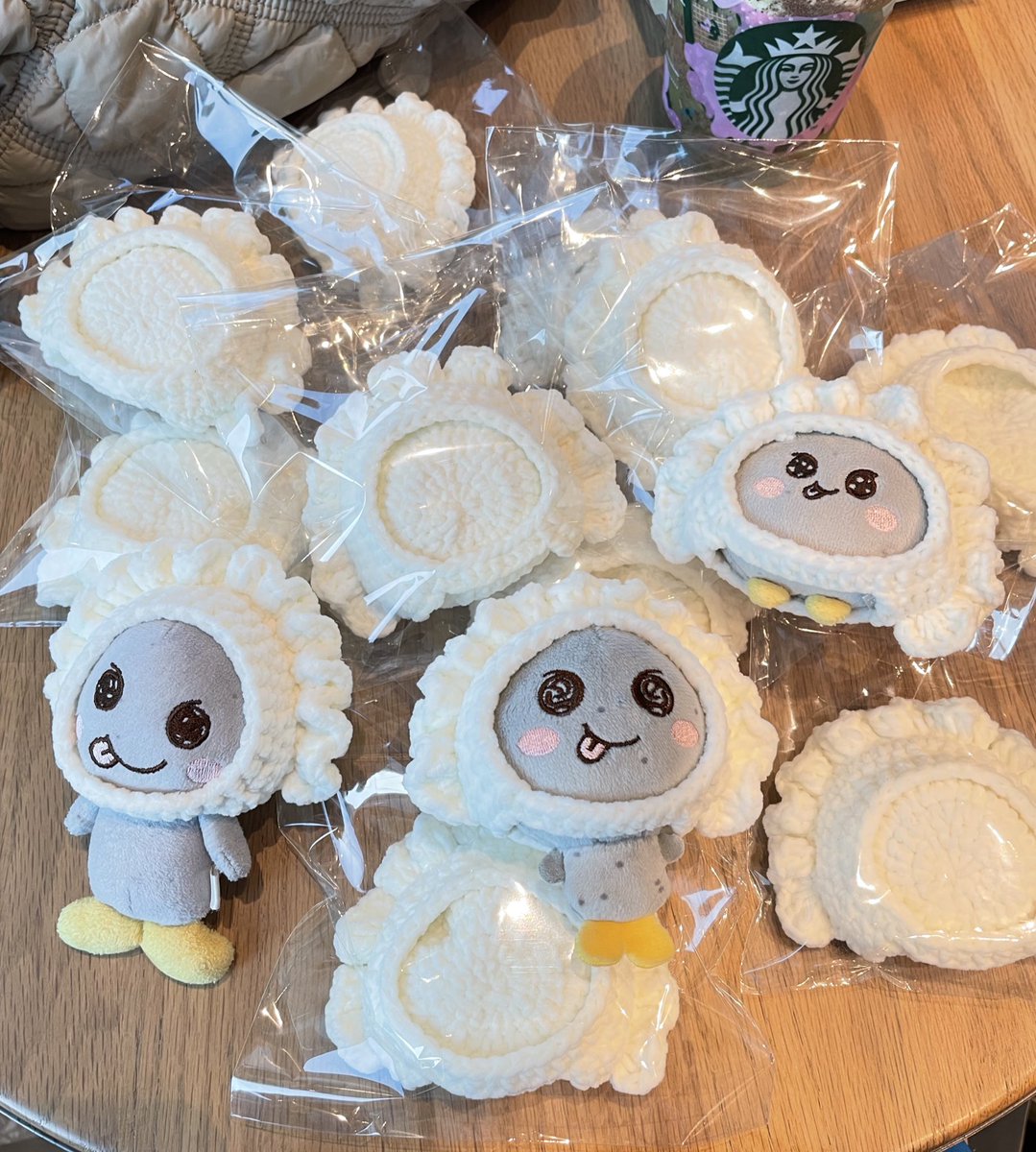 มาปั่นเทรนกันค่า!!!!

แจกเกี๊ยว 2 ชิ้น

กติกา รี+เฟบ+เมนชั่น

อยากขึ้นเทรนด์อันดับ 1ค่ะ 

อยากขึ้นเทรนด์อันดับ 1 ช่วยหน่อยค่ะ
👇🏻👇🏻👇🏻👇🏻👇🏻👇🏻👇🏻👇🏻👇🏻👇🏻👇🏻
톰포드 은석
EUNSEOK TOM FORD
 #EUNSEOKxTOMFORD