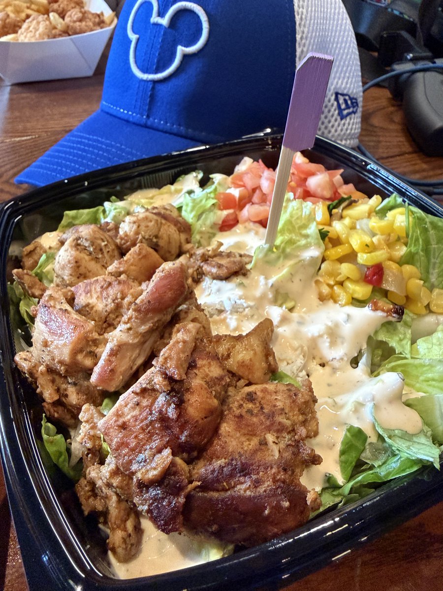 Disney Clips Guy tweet media