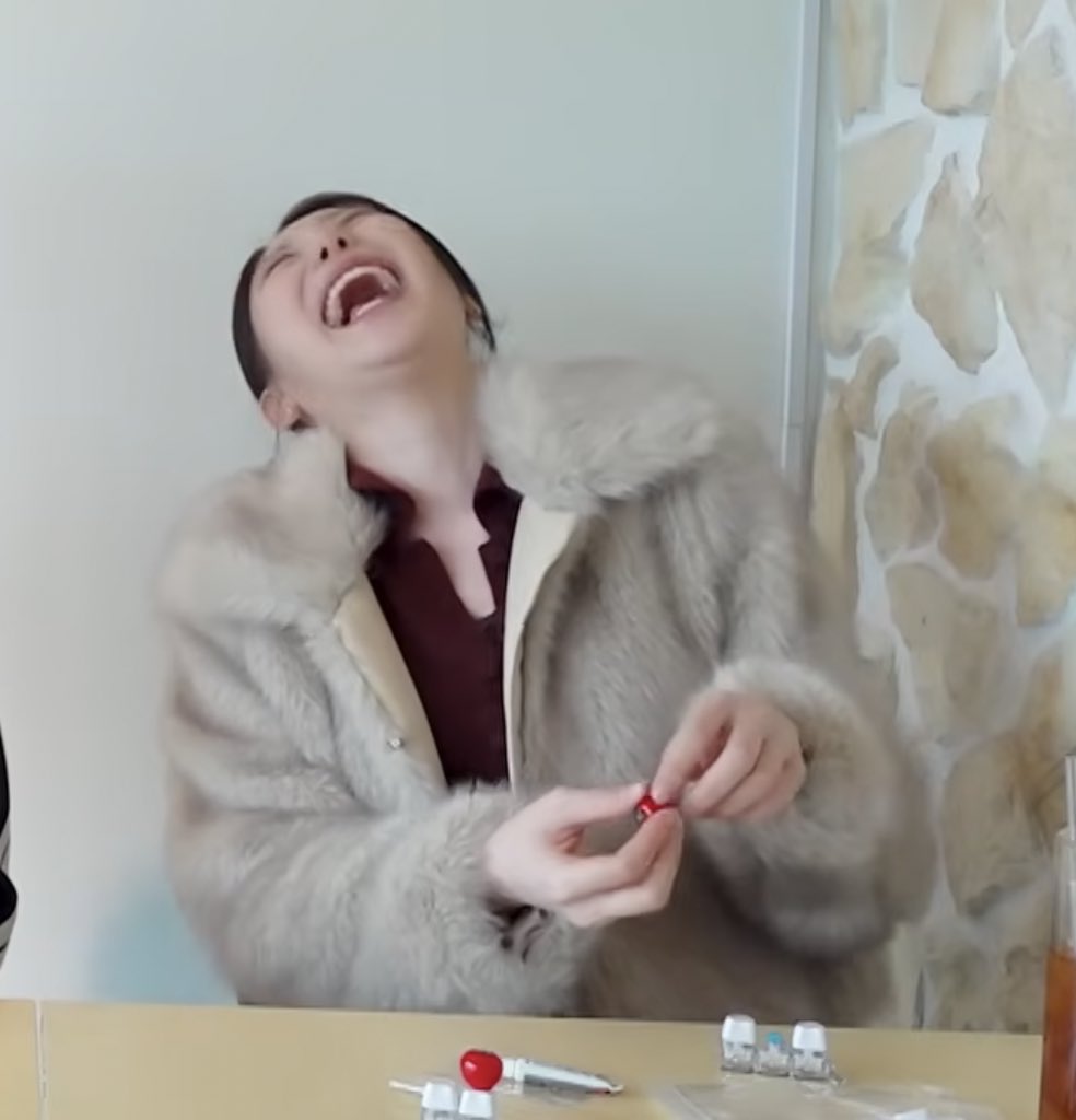 🦋저화질의 이채연🦋 tweet media