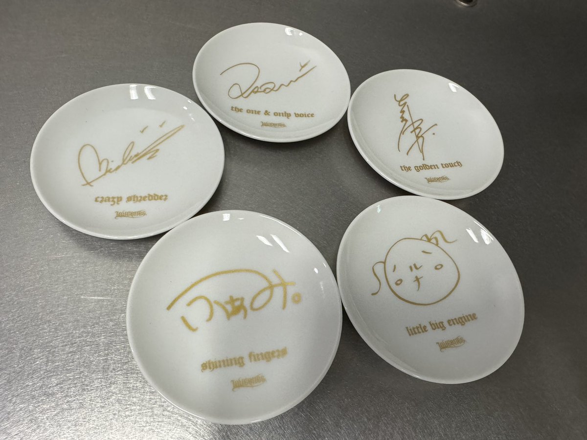 LOVEBITES tweet media