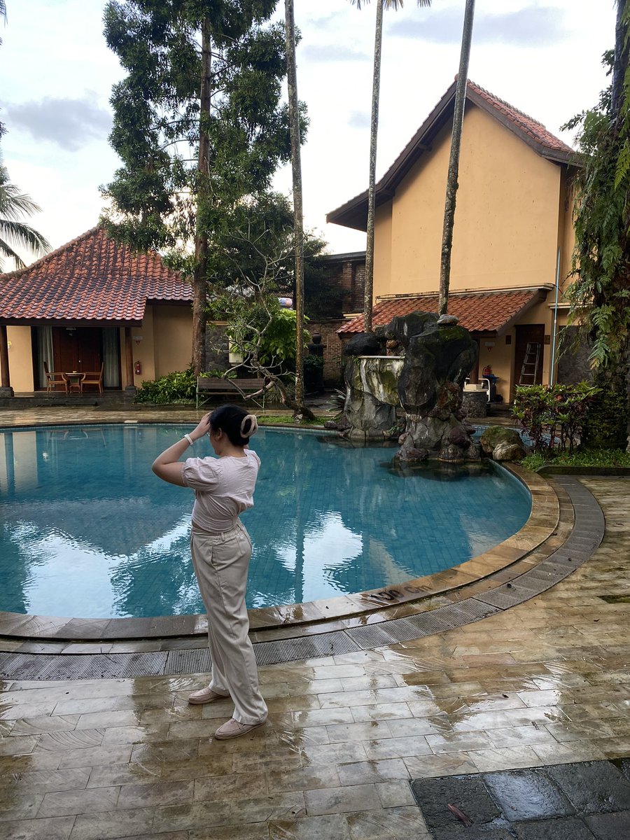 in between daily tweet media