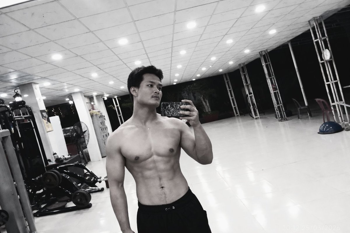 Jordan Li.1m75 tweet media