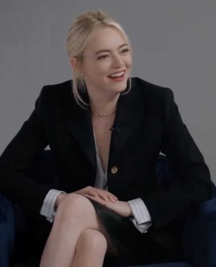 Emma *Emily* Stone tweet media