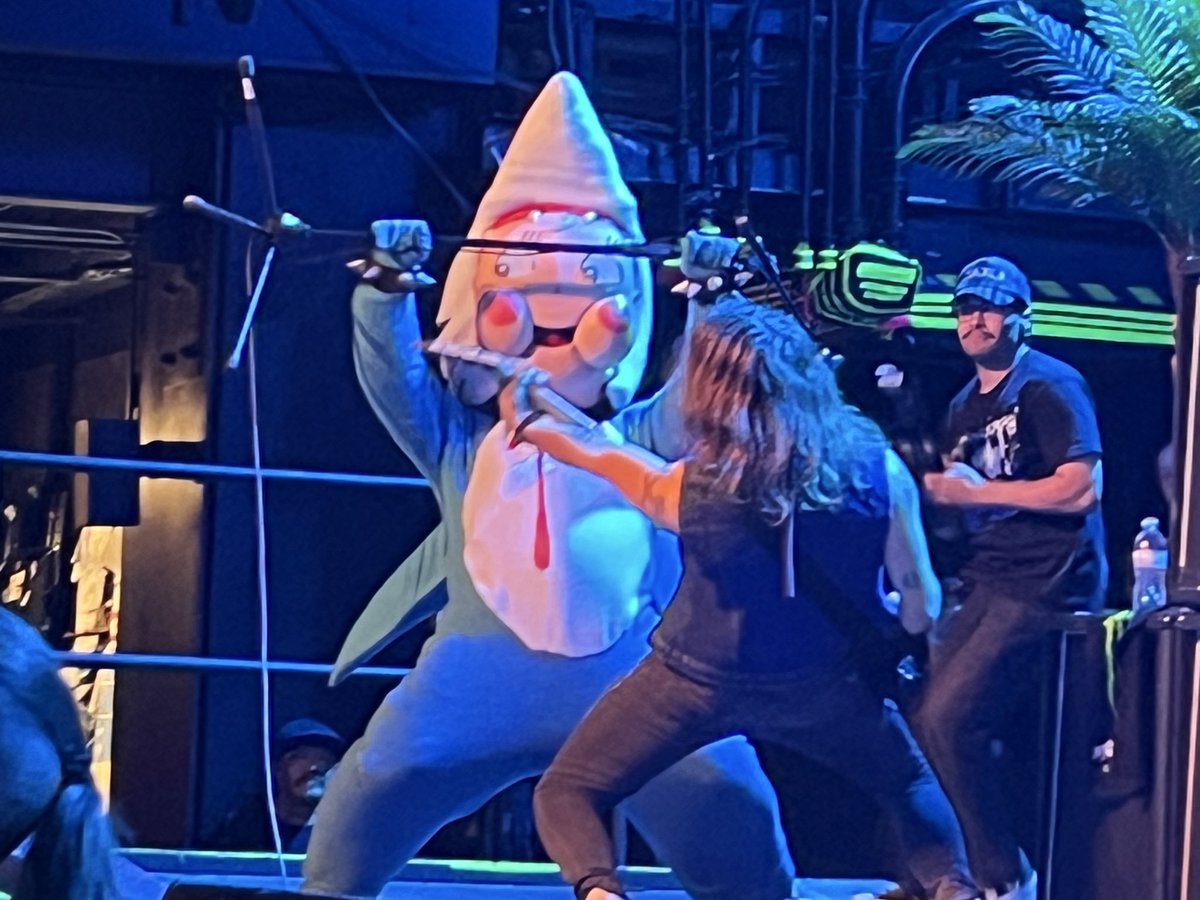 ZombieRitual97's tweet image. Whole lot of fun last night with #Drain @nevermore_hall in #Baltimore Great show ad always @Skateboardmkt @Metalcontraband @Dazzshallperish @hardcorethrash @6969nyc @ITHERETWEETER1 @MoMetalTrax @BangersP @farmacyde @ThrashReport @themetalvoice