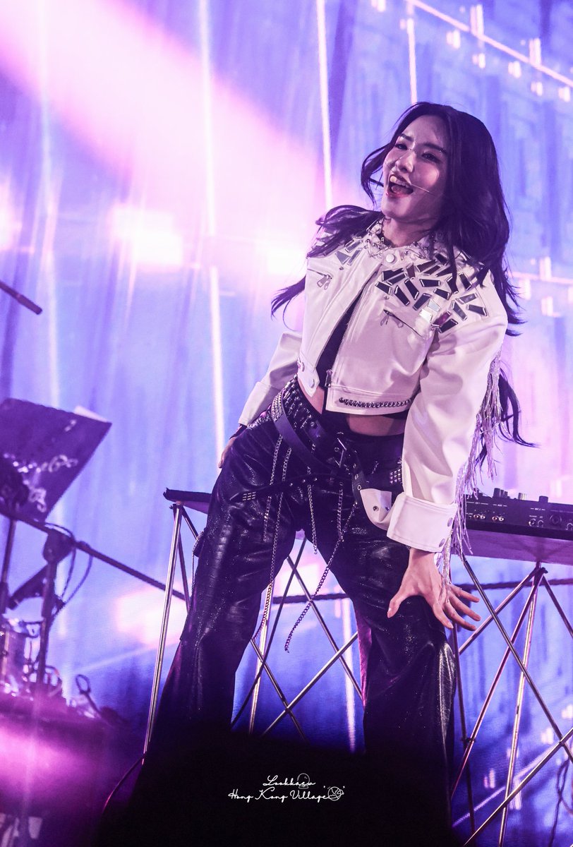 LOOKKAEW_HK_Village tweet media