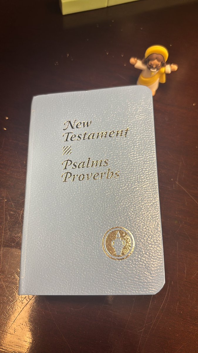 ThereGoesJess's tweet photo. i was having a terrible morning. and my first customer of the day asked if she could leave something with me. A small Bible and gave me Romans 8:28.

brb.crying bc i just asked God for some comfort before meeting with her. He’s so intentional https://t.co/wtxQwNnaL2