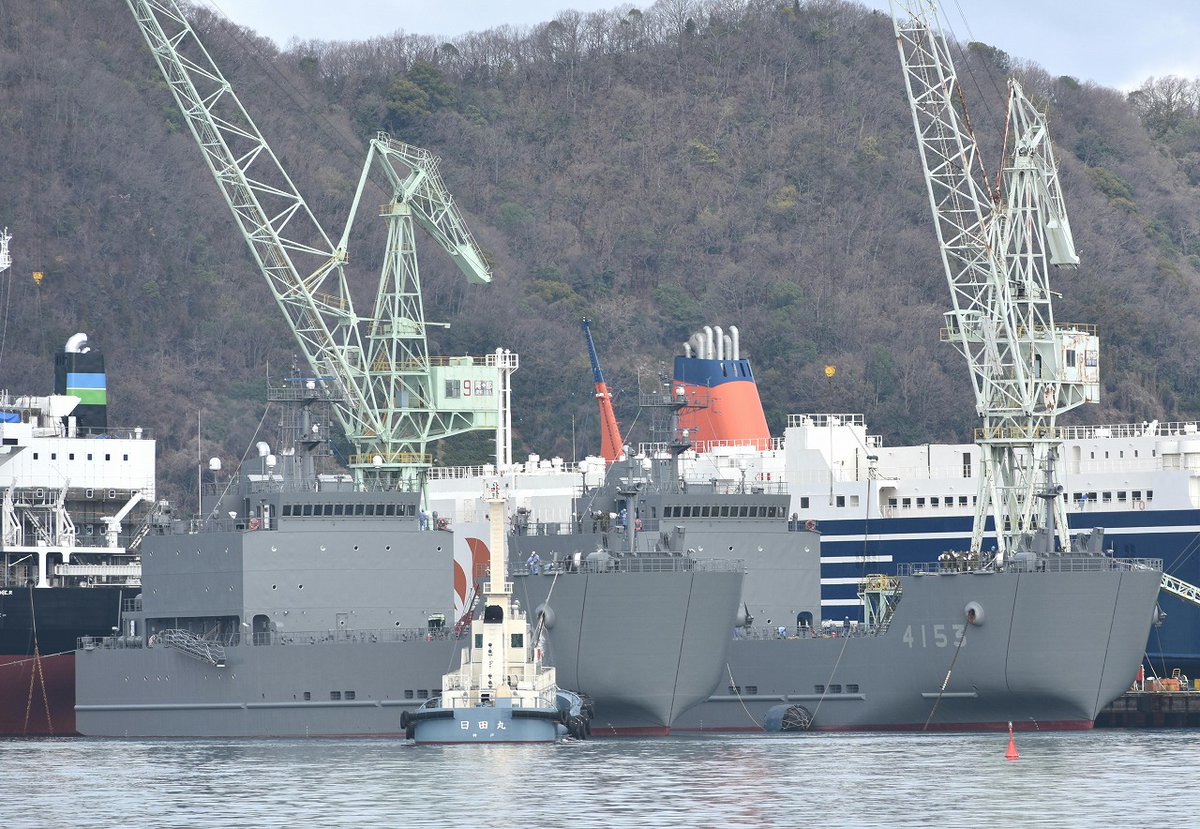 まるたま tweet media