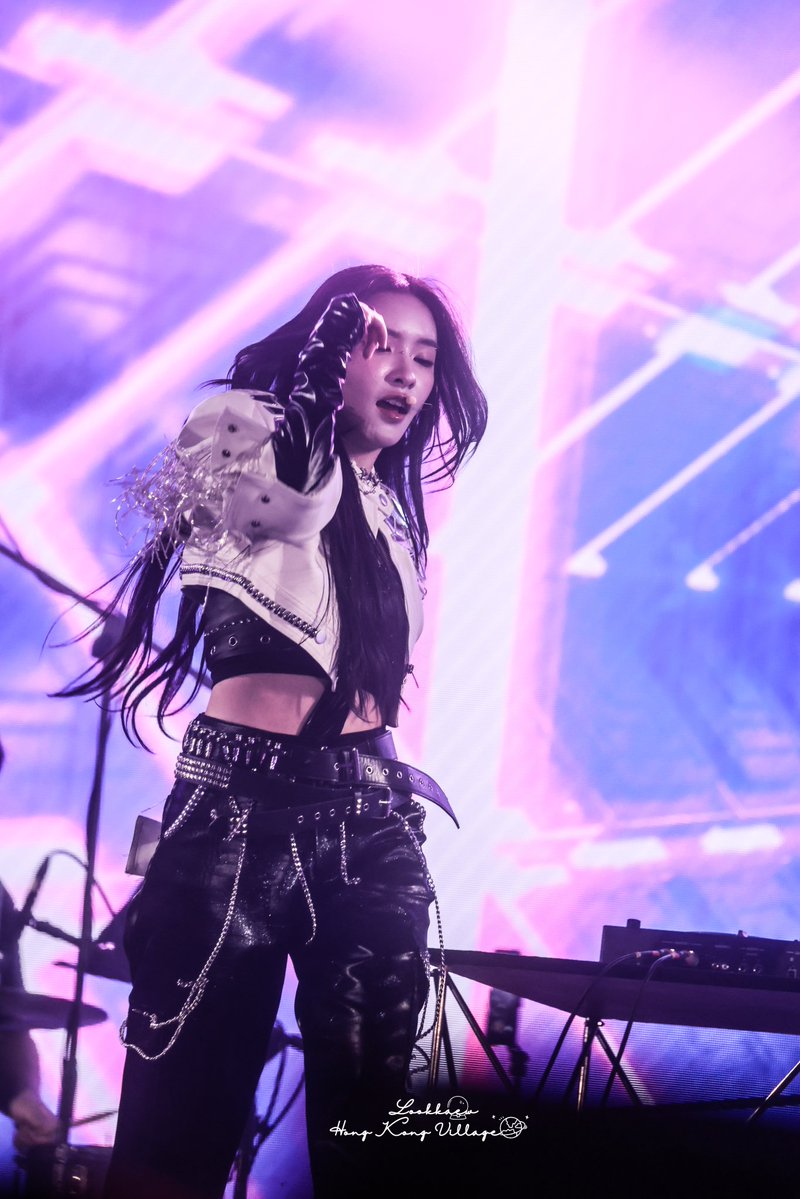 LOOKKAEW_HK_Village tweet media