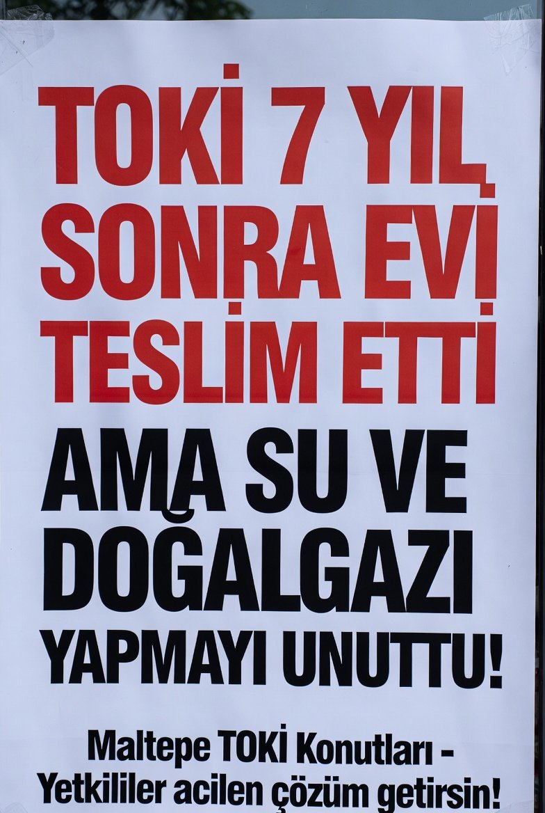 sinan1073421's tweet photo. @halktvcomtr @Akparti @Toki_Kurumsal @murat_kurum @RTErdogan İstanbul bunlara çözüm bulun binlerce adam mağdur https://t.co/Oa2ii7j1Yh
