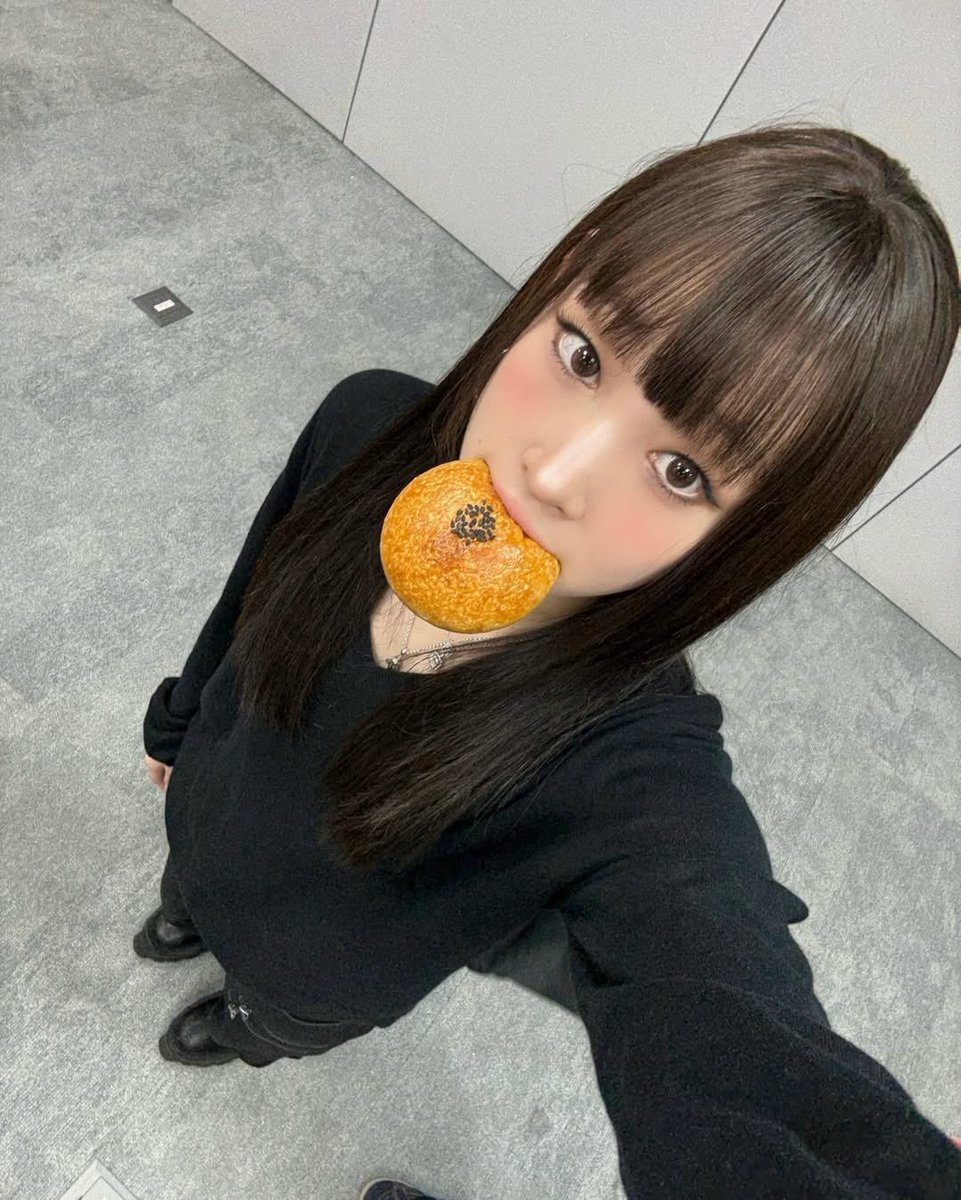 문오버 tweet media