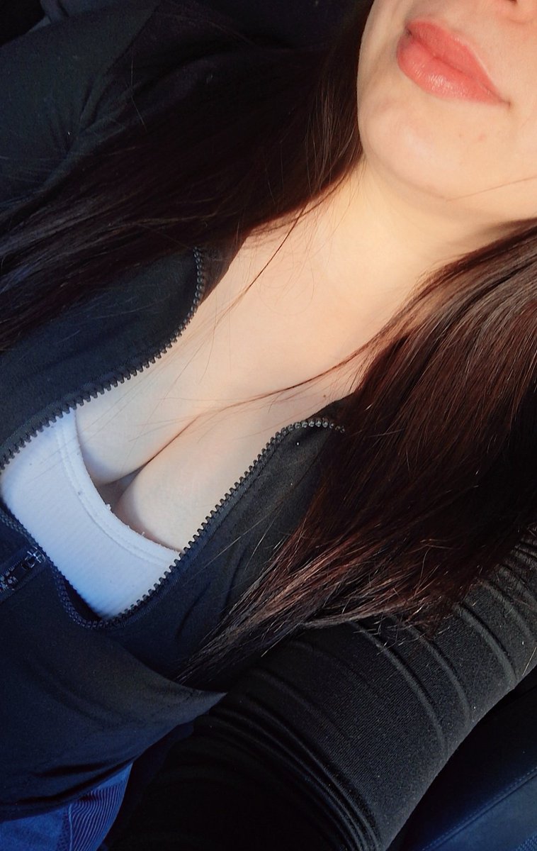 Ya huele a vacaciones 🔥😈 creo que diosito no estará muy feliz con todo lo que haremos jaja 💦🔥

Rt si les gustaría ver un pedacito del video que le mande a mi esposo ayer  jaja😈 
#xime👑