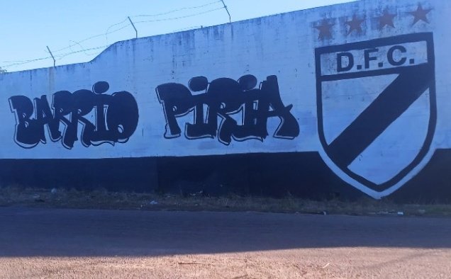 Se despierta el barrio, juega el Danubio Fútbol Club.

¡Vamos nosotros! ⚪⚫