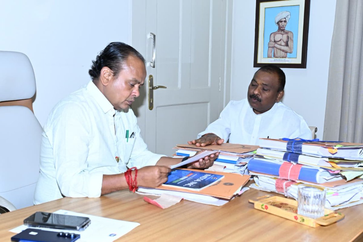 Kushwaha Dr. Shashi Bhushan Mehta(Modi Ka Parivar) tweet media