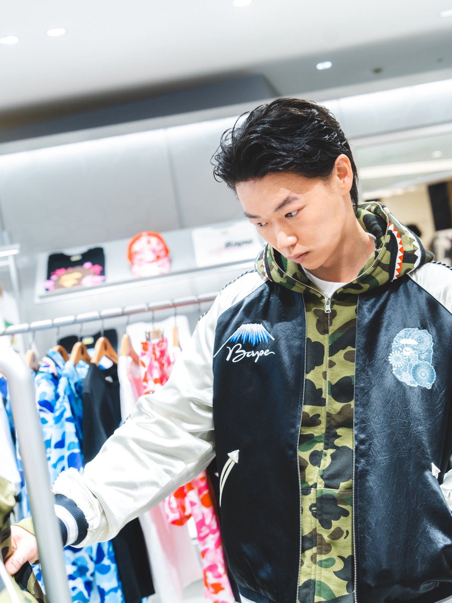 ShowK_info's tweet photo. BAPE STORE® 
HANKYU MENʼS OSAKA
オープンおめでとうございます🐒

阪急メンズ大阪店の
限定アイテムもありました🎡

@BAPEOFFICIAL 
#BAPE #ABATHINGAPE #BAPESTOREHANKYUMENSOSAKA 
#PR https://t.co/wXqfrv6sVv