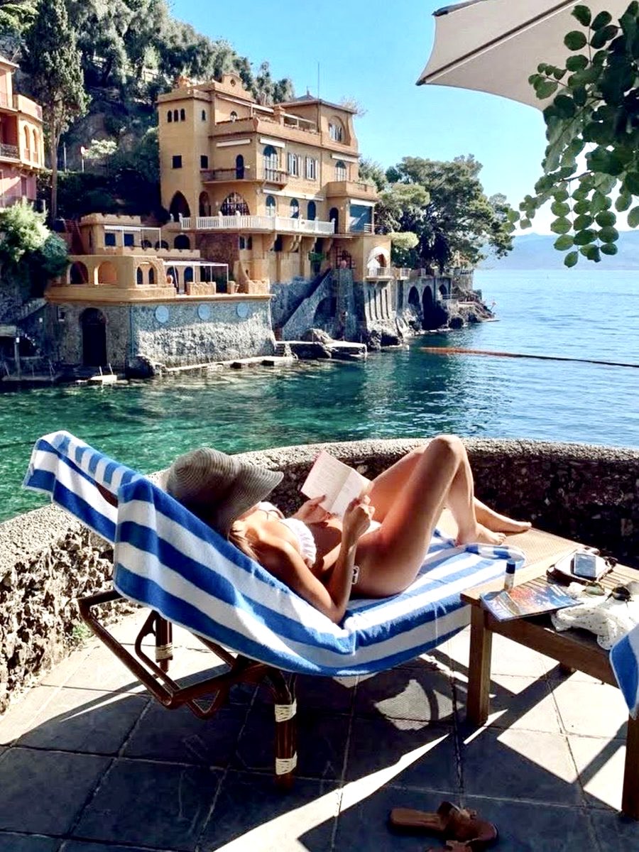 Mambo Italiano tweet media