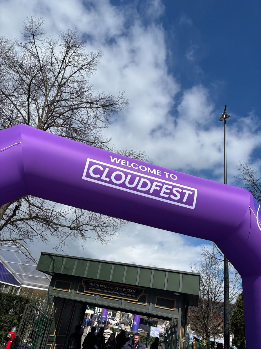wpbakery's tweet photo. A bit slower pace at #CloudFest today, leaving us plenty of room for some interesting networking 👀
More to come soon 😏 https://t.co/kn478ftja9