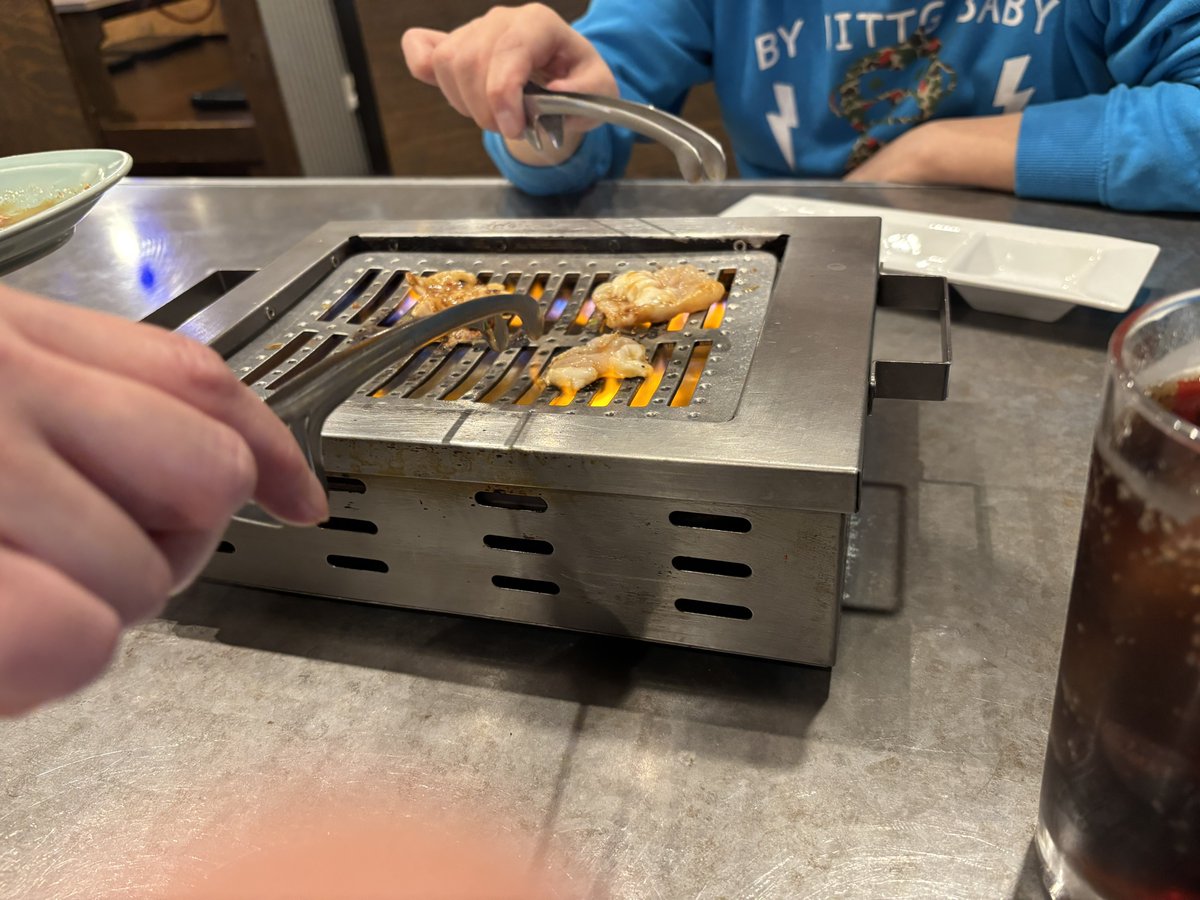 シュウ tweet media