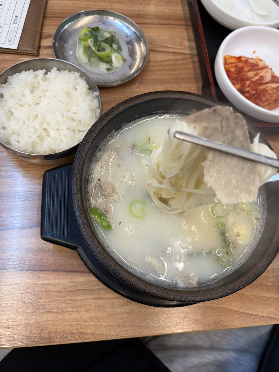 세슬라 tweet media