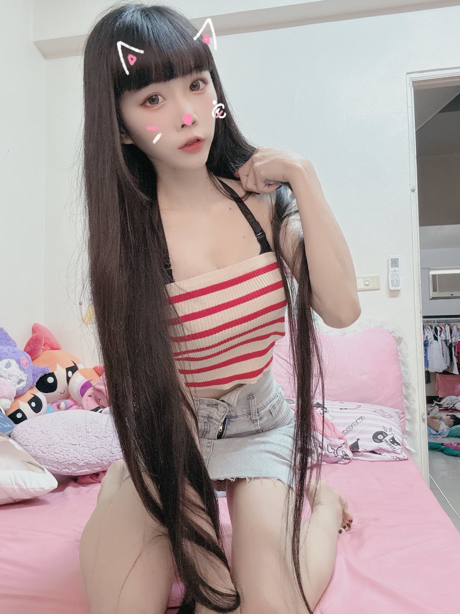 linleleii's tweet photo. 轉職解鎖 ✨
現在開始嘗試做聲播主了唷 🎙️

有人想聽歌、電愛、或是視訊嗎？
私訊我，讓今晚變得不一樣 🫦

#聲播 #電愛 #視訊 #深夜限定 #解鎖 https://t.co/e0xY5COkBo