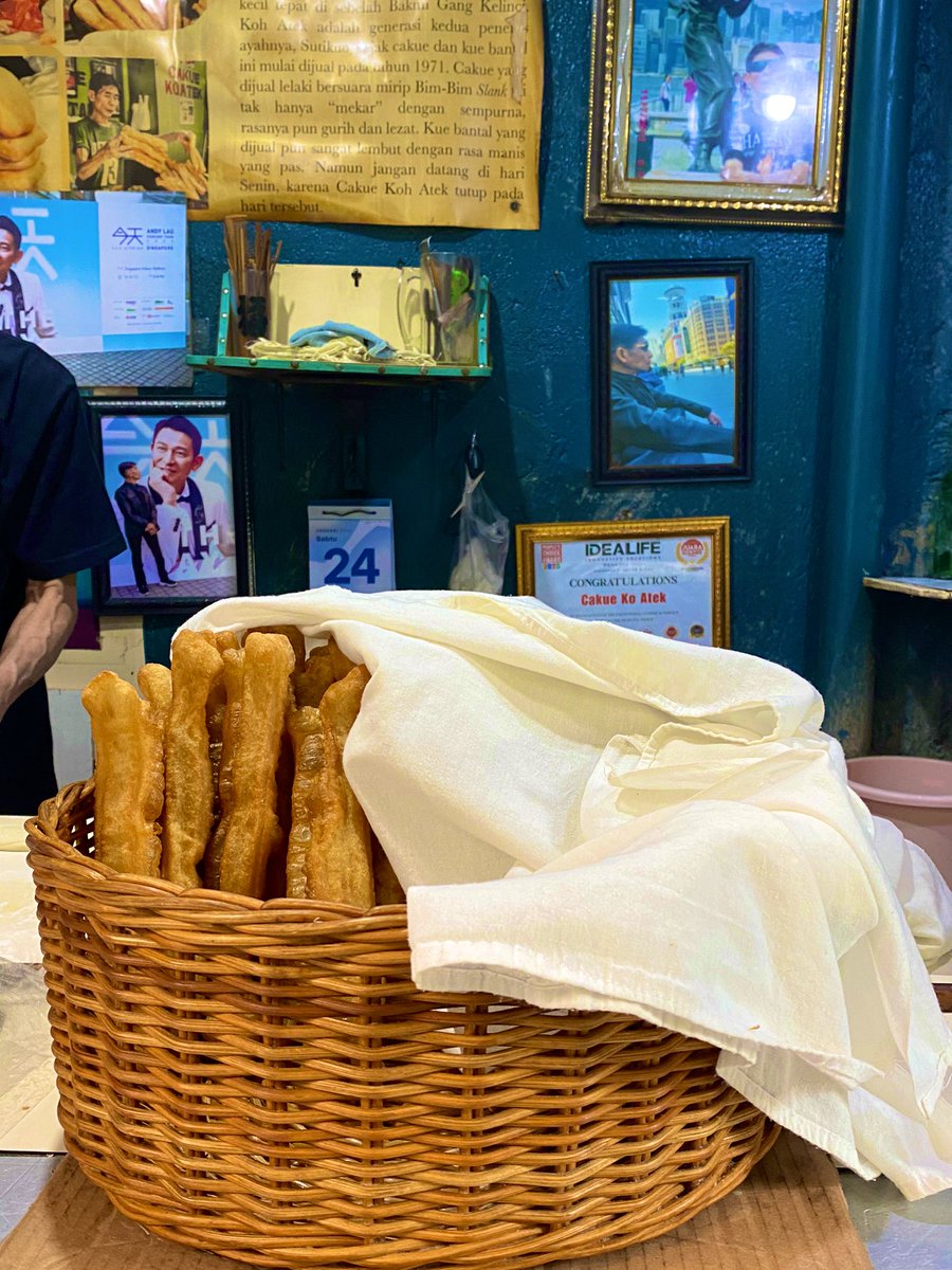 t i y a k tweet media