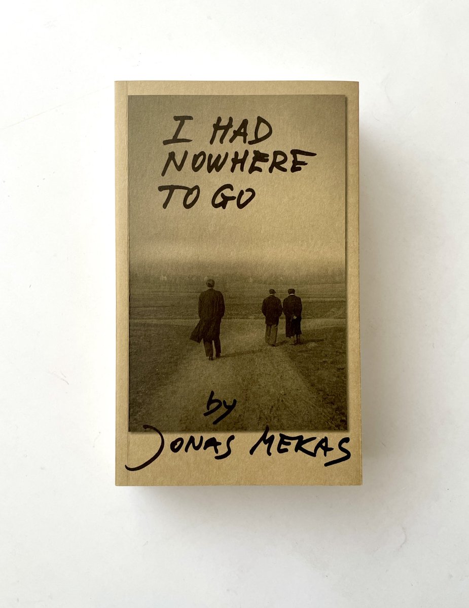 리투아니아 출신 영화감독이자 시인 요나스 메카스(Jonas Mekas)의 망명 일기 『나는 갈 곳이 없었다(I Had Nowhere to Go)』가 나왔습니다.