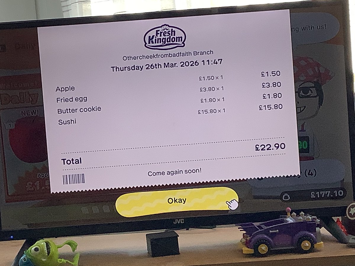 #tomodatchilife this game is so realistic. I spent twenty quid to feed myself for a day