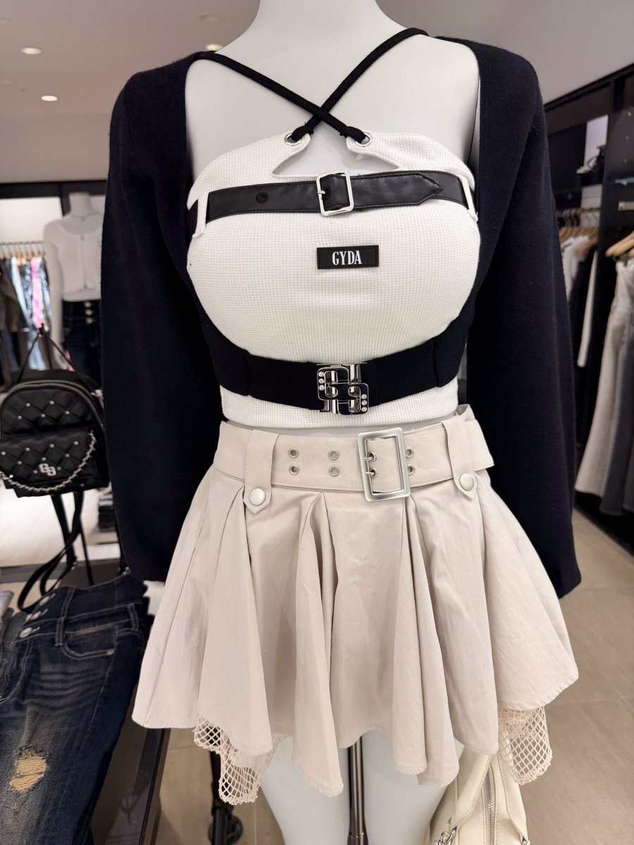 ADA HUNG tweet media