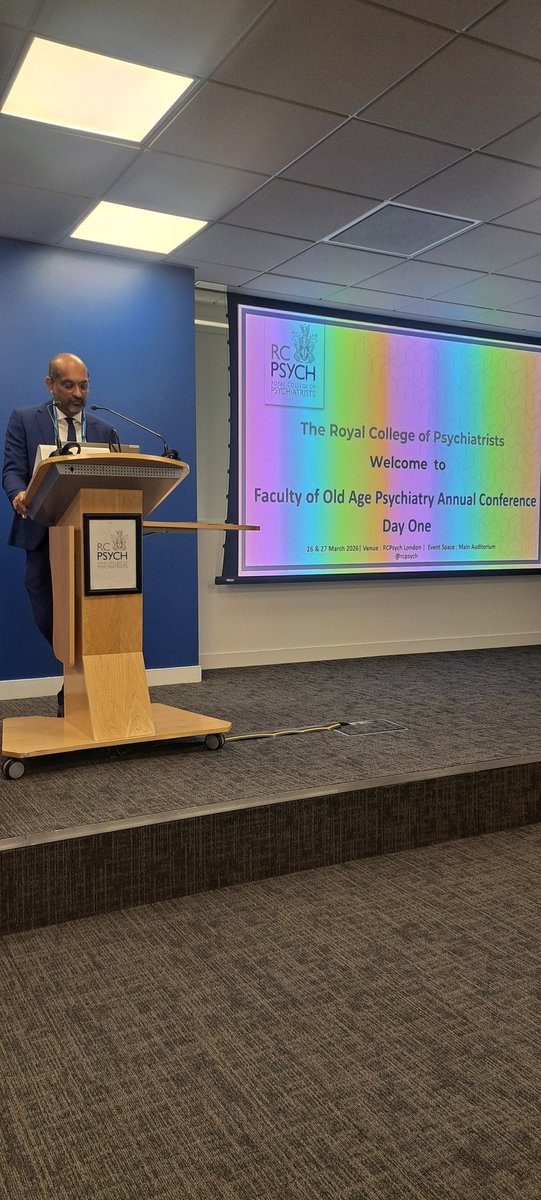 ChinezeIvenso's tweet photo. @mohanbhat101 opening day 1 of the Faculty conference @rcpsychOldAge https://t.co/i91Yde3FW9