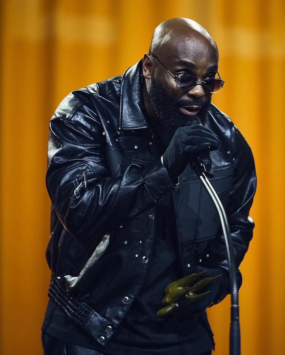 Le Media 100Filtre tweet media