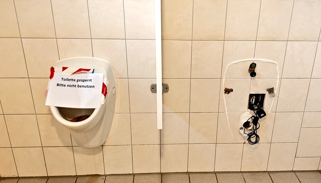 George Best tweet media