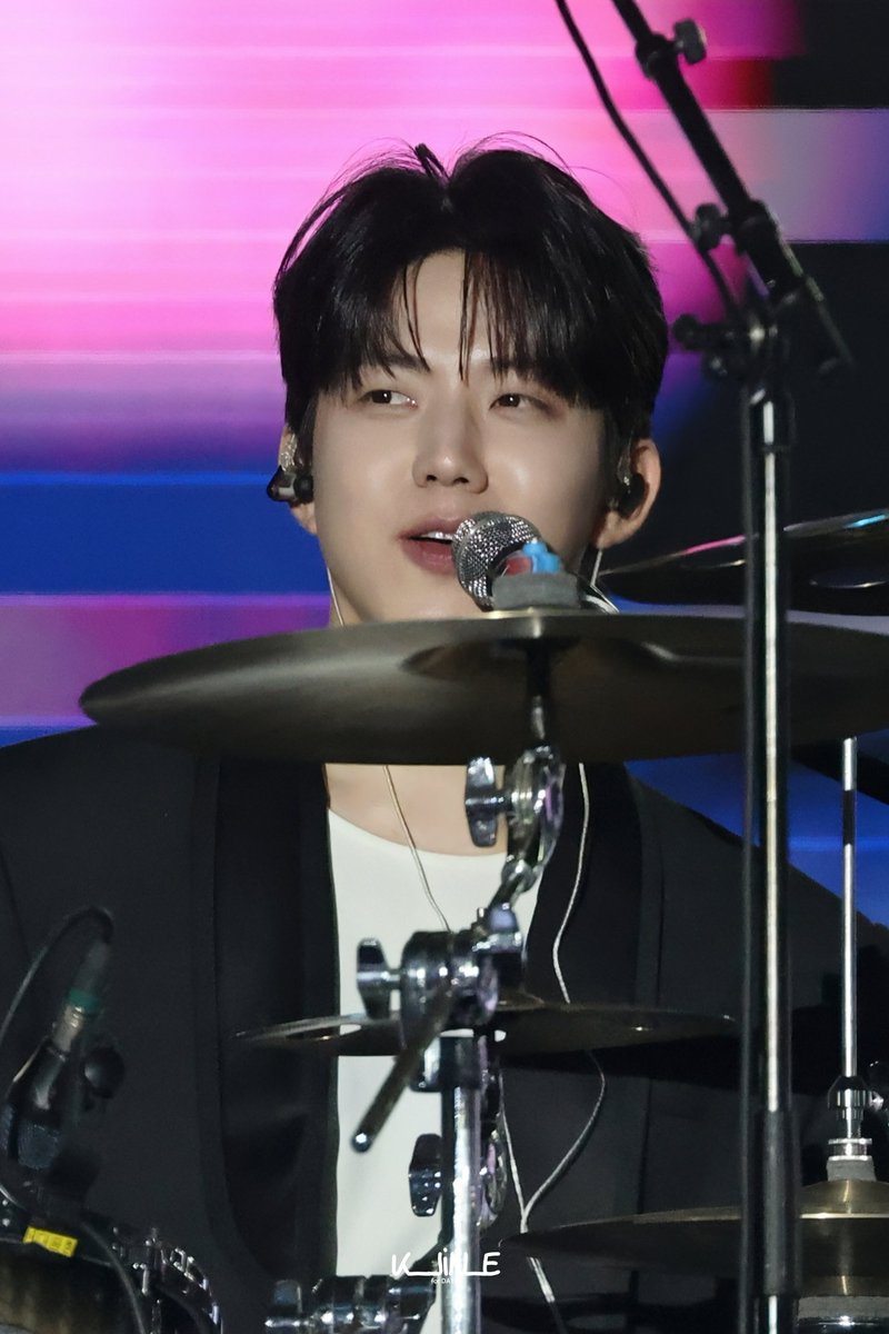 dyowoon's tweet photo. I used to hide behind the drums, but tonight felt different. The sound carried me first, and somewhere in between the beats I forgot to be shy. I looked out, just for a moment, and it didn’t feel so scary. Maybe this is what it means to enjoy the stage. https://t.co/TfG5LaxKau