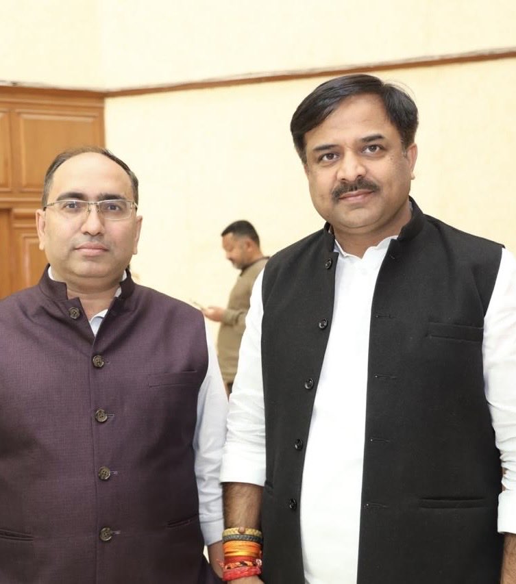 LjpPranab's tweet photo. आज श्री विकास कुमार सिंह जी को युवा लोक जनशक्ति पार्टी (राम विलास) का राष्ट्रीय उपाध्यक्ष और दिल्ली प्रदेश युवा प्रकोष्ठ का प्रभारी नियुक्त किया गया ।
⁦@iChiragPaswan⁩ 
@ljp4india https://t.co/W6uYMiE92G