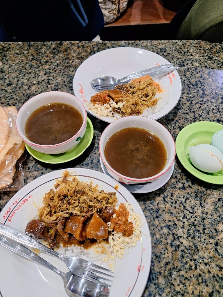 •Raindrcps° tweet media