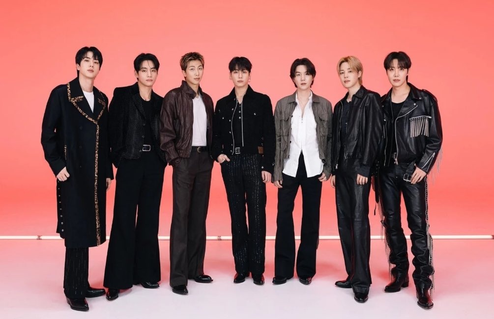 btsvotingunite's tweet photo. BTS VOTING SCHEDULES:

🗳️ Ongoing Voting:
• Inkigayo (Linc) – ends Friday, 11:59PM KST

⏳ Upcoming Pre - Vote:
• Show Champion (IdolChamp) - starts Friday, 8PM KST
• Mcountdown (Mnet Plus) - starts Saturday, 12AM KST
• Music Bank (Fancast) - starts Sunday, 3PM KST

(1/2) https://t.co/Wsh7U3nOJ4