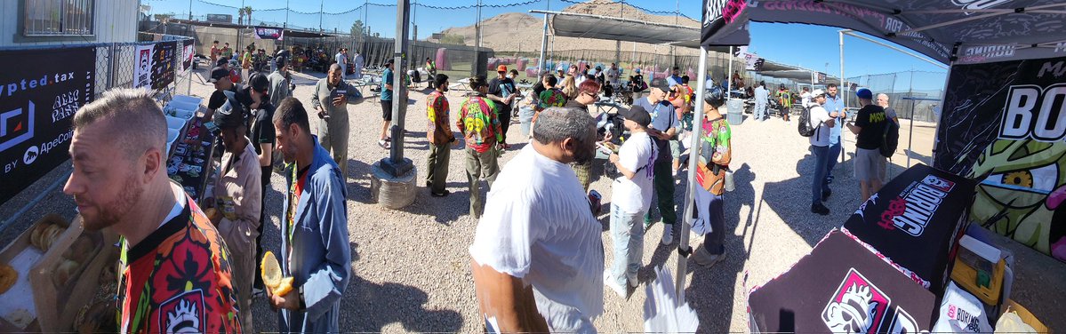 Boring Merch 🍌 tweet media