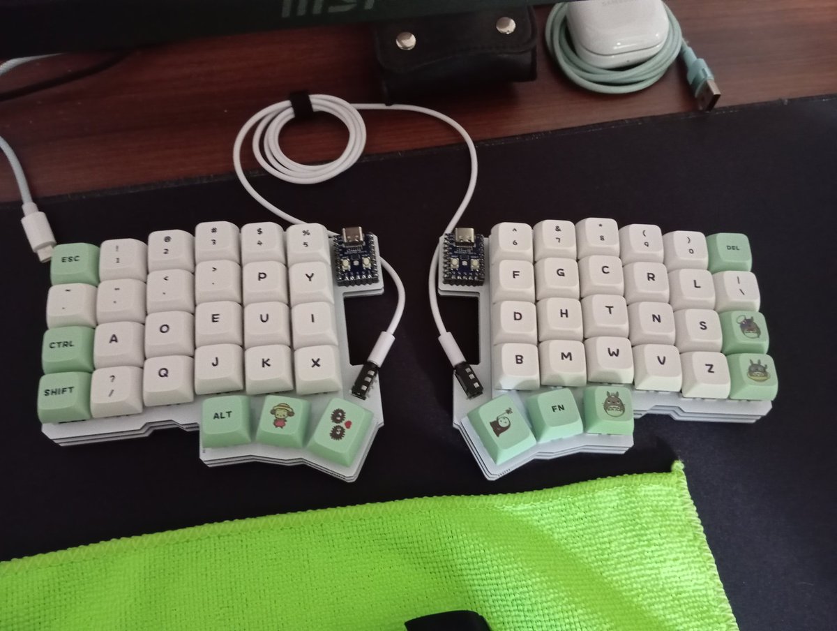 Curstantine tweet media