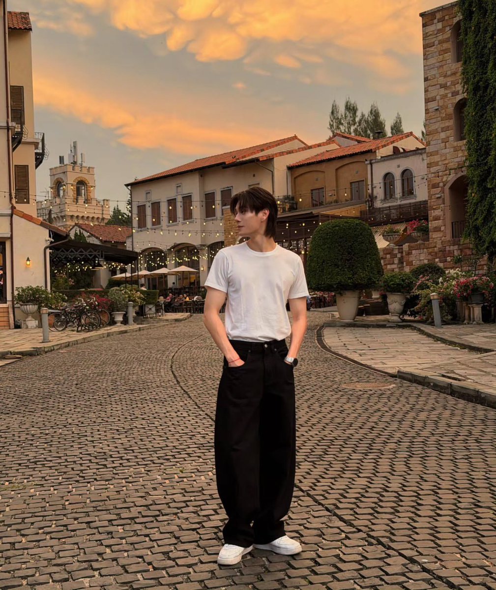 Phuwin Official Fans tweet media