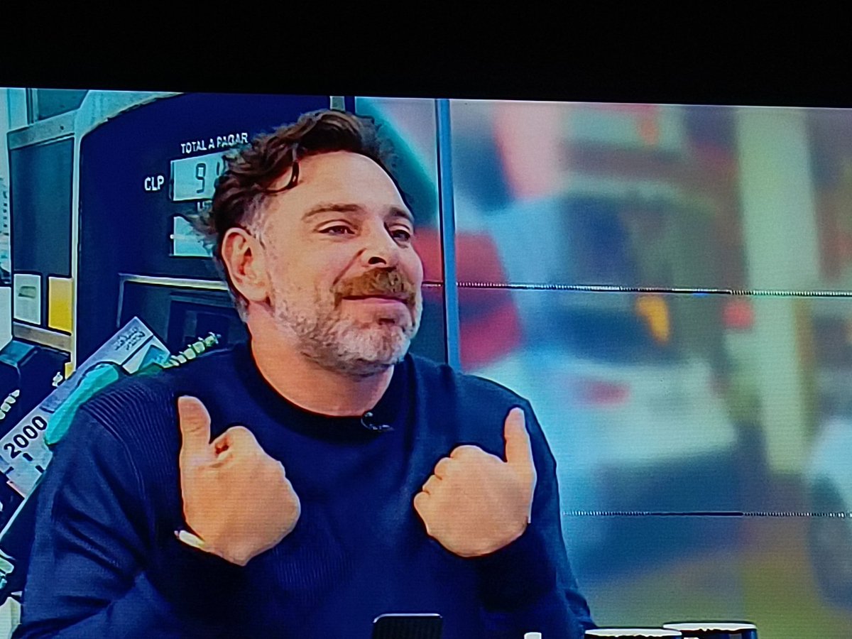 Es que no podi pues hablar de sueldo ético cuando usted señor Neme vive a costa de todos/as los chilenos porque sin audiencia y vendida de poma otra sería su realidad con 40 millones en el bolsillo y desde un estudio cualquiera.