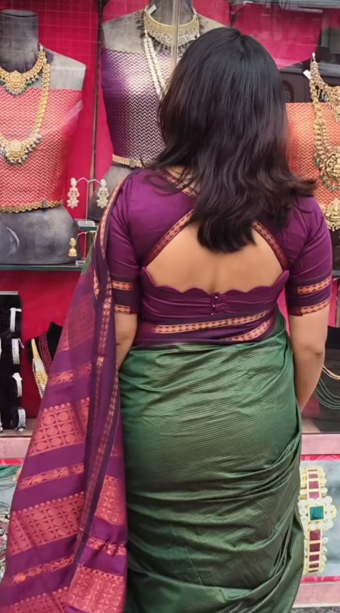 milsshady84's tweet photo. @Incensible7 Look at her ass in this saree https://t.co/iD6d64nqaZ
