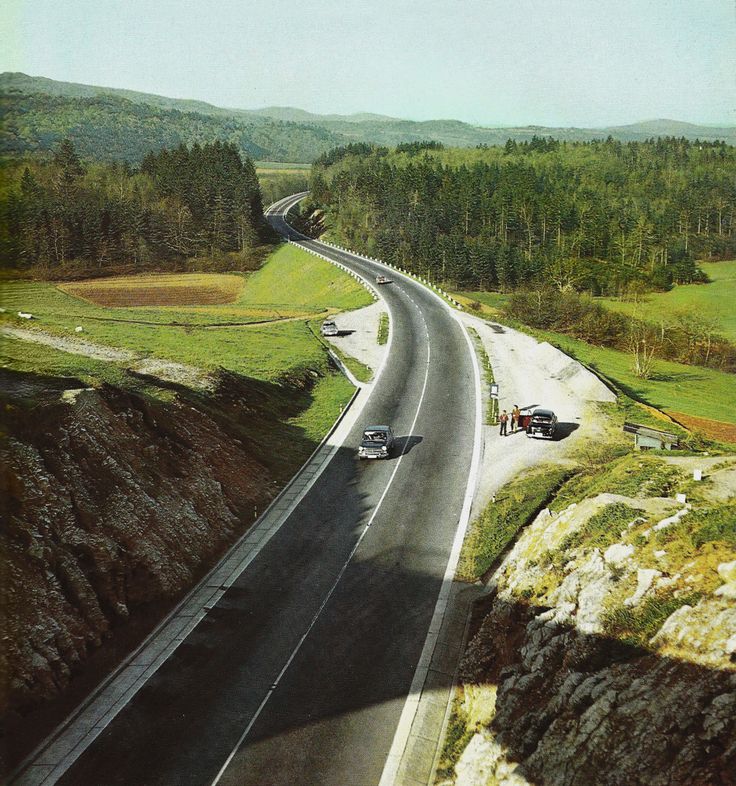 Yugoslavian Visuals tweet media