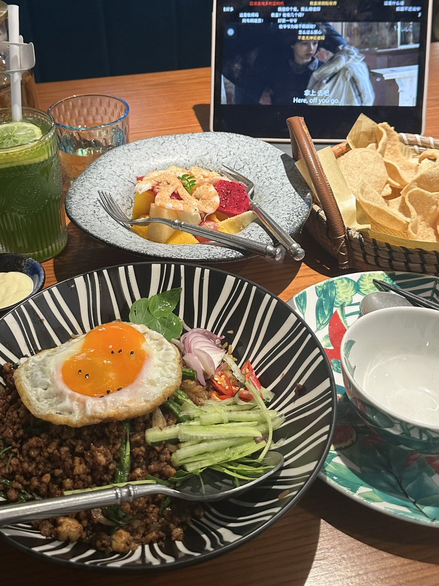 讓我親吻妳的淤青 tweet media