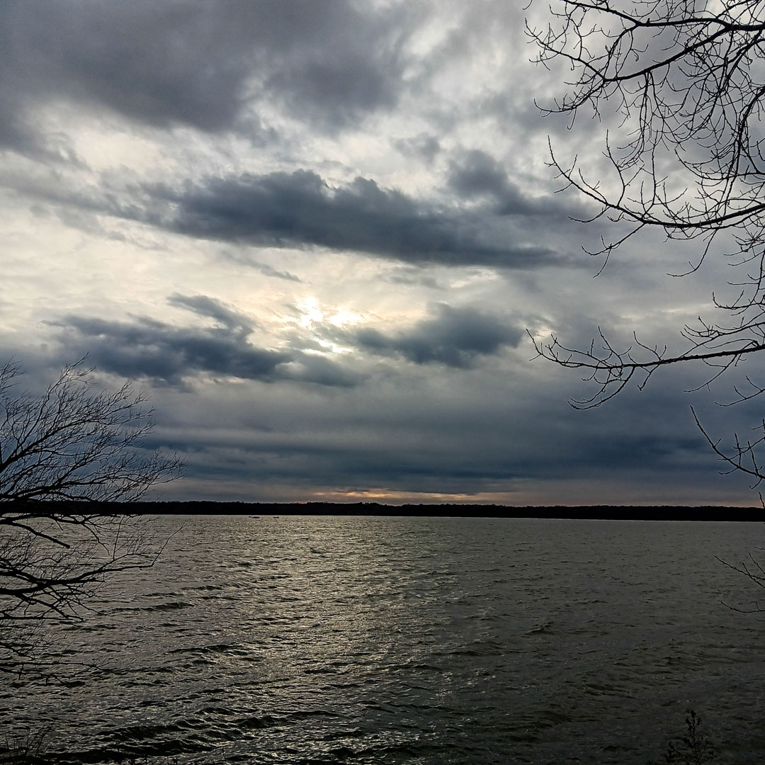 LilyThorn_'s tweet photo. The sky parts just enough for a whisper of gold— a seam of warmth stitched into the cold water’s hush.
North America
3/25/2026, 6:31:03 PM
⋆。 ゚☁︎。 ⋆。 ゚☀︎。 ⋆。 ゚
#liminalwaters #softomens https://t.co/JhnM99v1uK