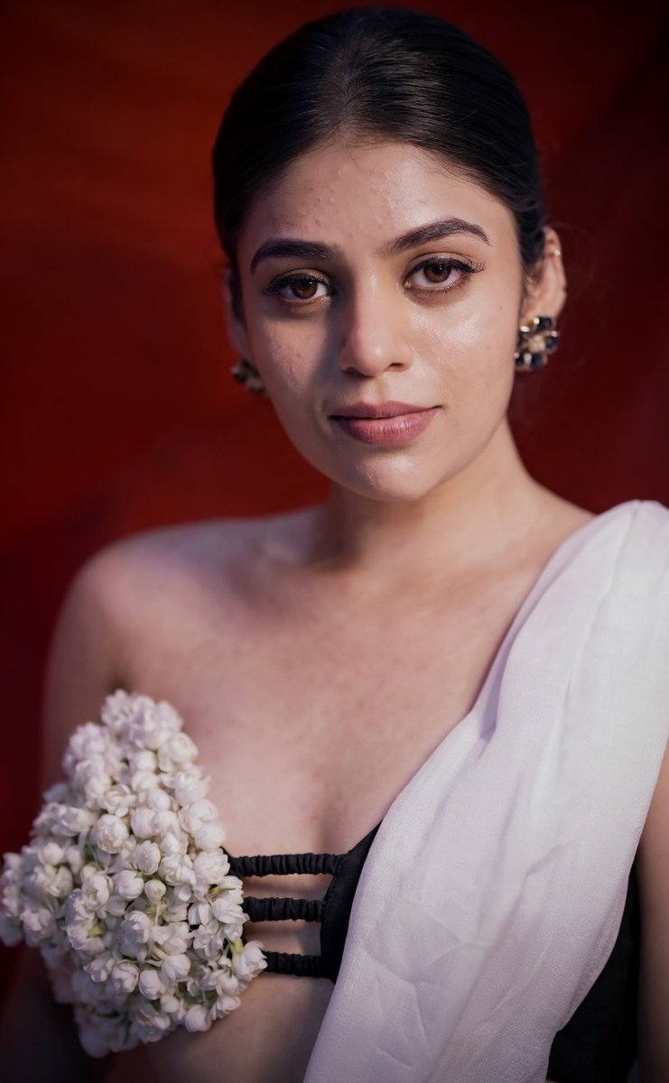 Facecard tweet media