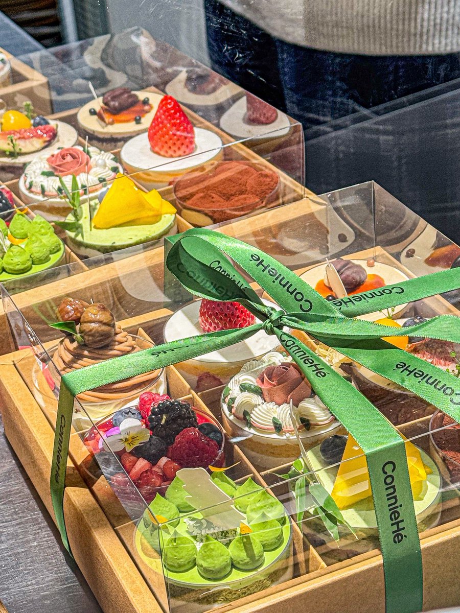 Angie White tweet media