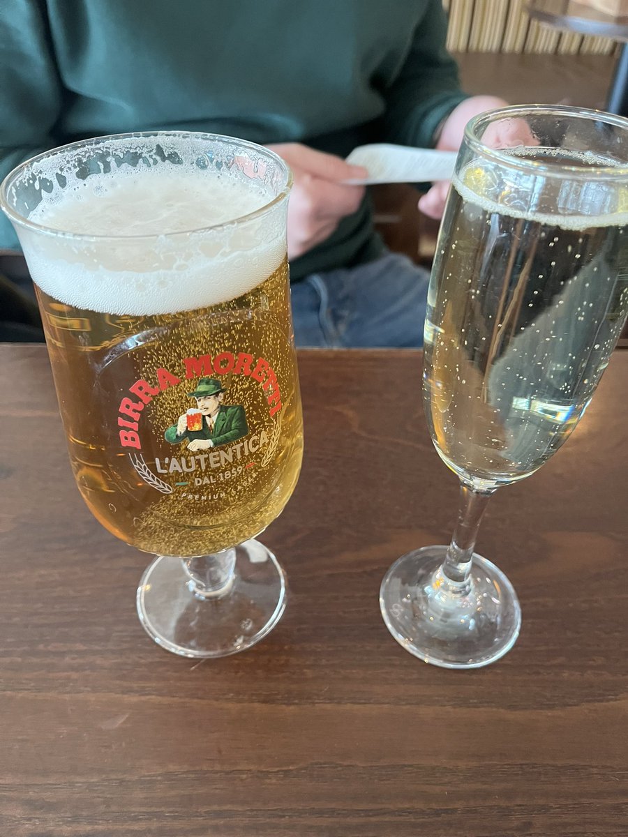 Chinook Crew Chick tweet media