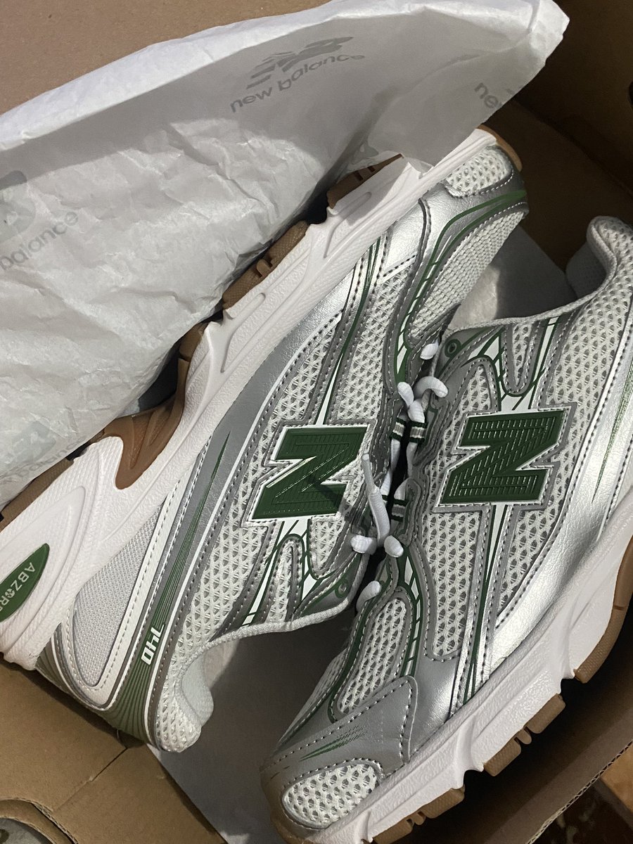 t i y a k tweet media