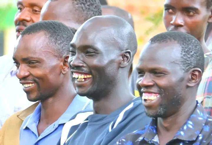 Theeizooh tweet media