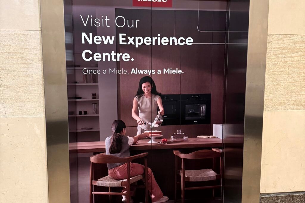 impact4signs's tweet image. Maximise your visual impact with large-format printing. From giant wall murals to eye-catching signage, make your business unmissable. Click to see more. im4s.uk/wallgraphics #WallGraphics #SignSolutions #ShopFrontSigns